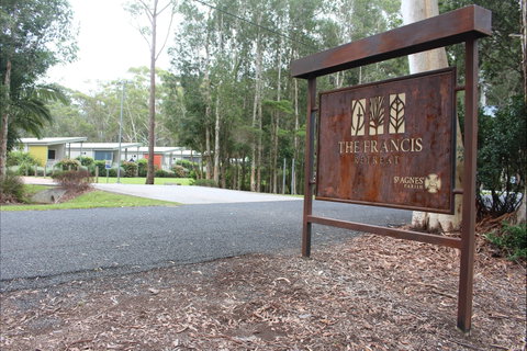 The Francis Retreat - Bonny Hills - Tweed Heads Accommodation 0
