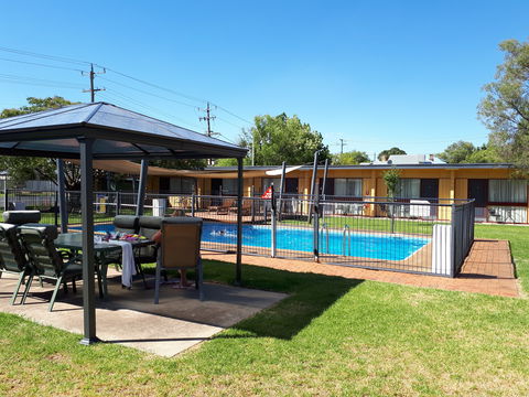 Cootamundra Gardens Motel - Tweed Heads Accommodation 1