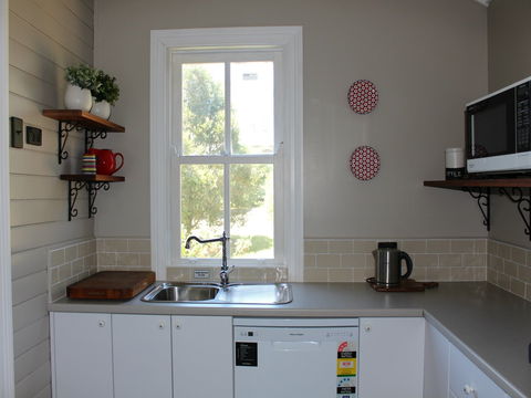 Fosterton School House - Tweed Heads Accommodation 1