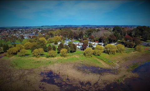 Lake Colac Caravan Park - Tweed Heads Accommodation 2