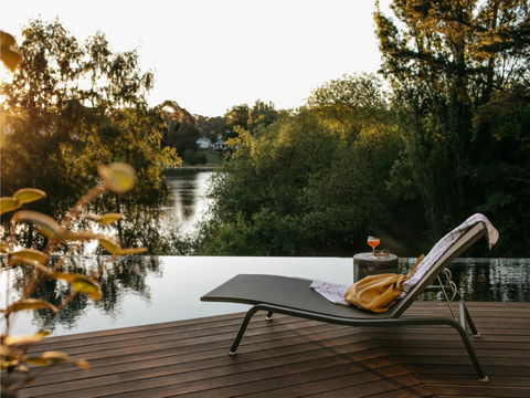 Lake House - Tweed Heads Accommodation 1