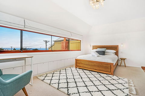 Newcastle Executive Homes - Oceanview Terrace - Tweed Heads Accommodation 0