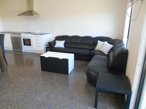 Red Door Retreat - Tweed Heads Accommodation 2