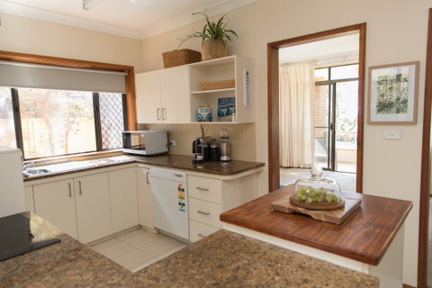 Taranaki Beach Unit - Tweed Heads Accommodation 1