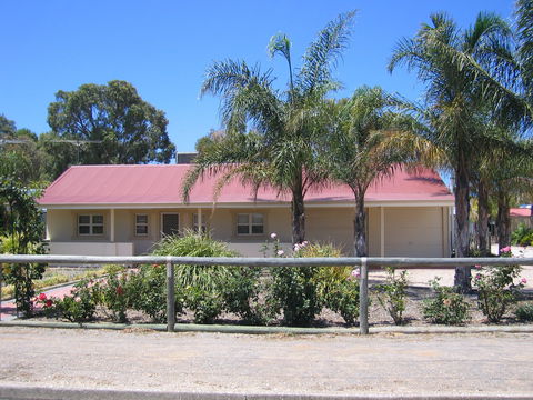 The Palms - House Only - Tweed Heads Accommodation 0