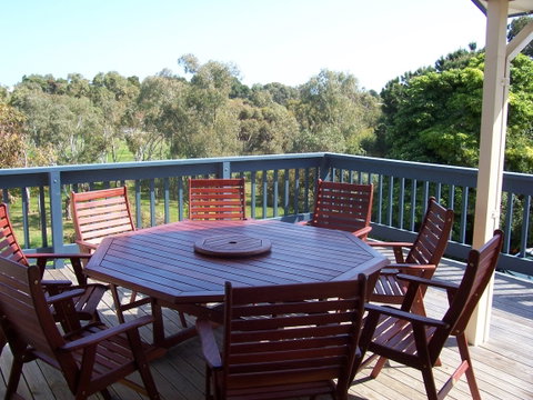 Century 21 SouthCoast: All Decked Out - Tweed Heads Accommodation 0