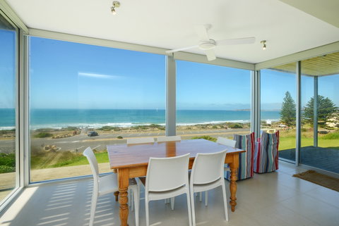 Chiton On The Rocks - Breathtaking Panoramic Coastal Views - Tweed Heads Accommodation 0