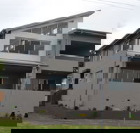Cowries Harbourside Shellharbour Village - Tweed Heads Accommodation