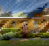 Creek Cottage Walhalla - Tweed Heads Accommodation