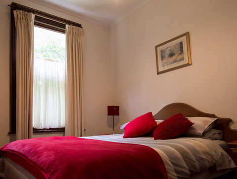Creek Cottage Walhalla - Tweed Heads Accommodation 1