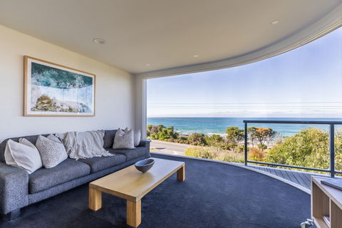 Dlux + Escape @ 83 Great Ocean Road Apartments Lorne - Tweed Heads Accommodation 0