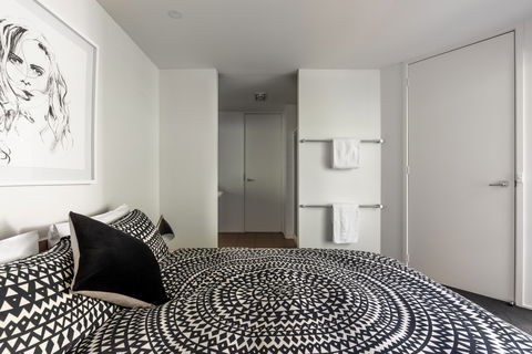 Dlux + Escape @ 83 Great Ocean Road Apartments Lorne - Tweed Heads Accommodation 2