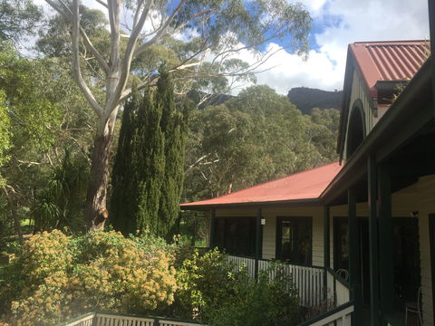 Mountain Grand Halls Gap - Tweed Heads Accommodation 1