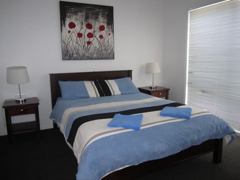 The Waterfront Dolphin - Tweed Heads Accommodation 2