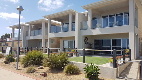 Wallaroo Jetty Holiday Accommodation - Tweed Heads Accommodation 1