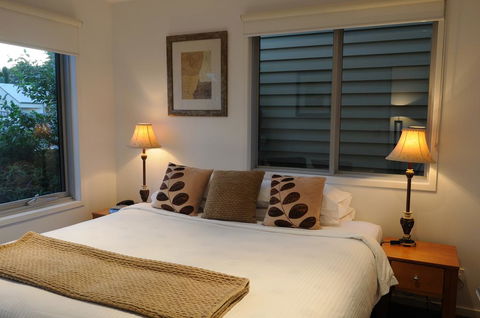 The Victoria Port Fairy - Tweed Heads Accommodation 3