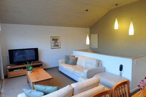 The Victoria Port Fairy - Tweed Heads Accommodation 4