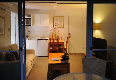 The Victoria Port Fairy - Tweed Heads Accommodation 6
