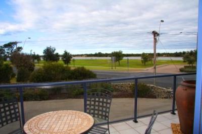 Ultimate Holiday Apartments - Tweed Heads Accommodation 1