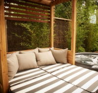 Lake House - Tweed Heads Accommodation
