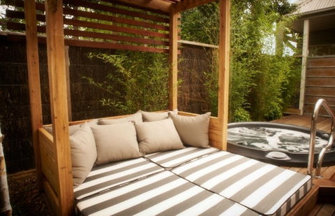 Lake House - Tweed Heads Accommodation 0