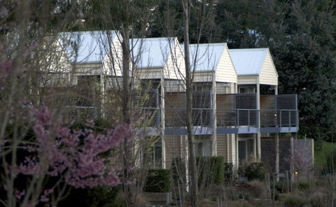 Lake House - Tweed Heads Accommodation 2