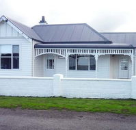Calgary House  Cottage Accommodation - Tweed Heads Accommodation