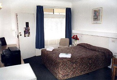 Mercury Motor Inn - Tweed Heads Accommodation 3