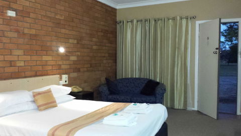 AA Hilldrop Motor Inn - Tweed Heads Accommodation 0