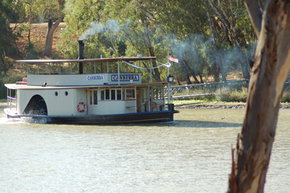 Emmylou Paddle Steamer - Tweed Heads Accommodation 3