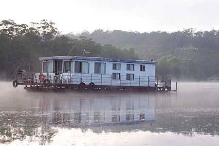 Clyde River Houseboats - Tweed Heads Accommodation 1