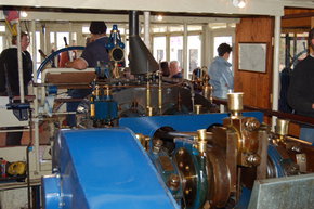 Emmylou Paddle Steamer - Tweed Heads Accommodation 5