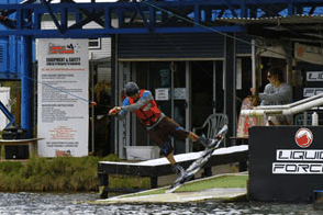 Cable Ski Logan - Tweed Heads Accommodation 2