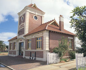 Merredin Town Hall - Tweed Heads Accommodation 0