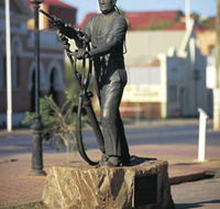 Miners Monument - Tweed Heads Accommodation