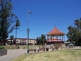 Gladstone Square - Tweed Heads Accommodation 0