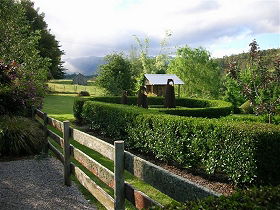 Wychwood Garden & Nursery - Tweed Heads Accommodation 0