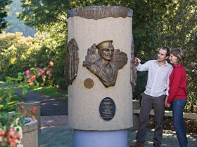 Edward 'Teddy' Sheean Memorial And Sheean Walk - Tweed Heads Accommodation 0