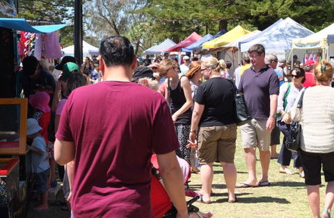 Coolangatta Beachfront Markets - Tweed Heads Accommodation 1