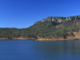 Lake Cania - Tweed Heads Accommodation 0