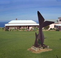 Robert Ulmann Studio - Tweed Heads Accommodation