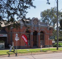 Old Post Office Seymour - Fine Art Gallery  Licensed Restaurant - Tweed Heads Accommodation