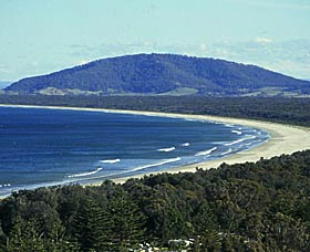Sir Charles Kingsford Smith Memorial And Lookout - Tweed Heads Accommodation 0