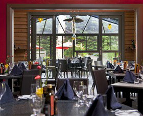 Oakdene Vineyards Restaurant And Cellar Door - Tweed Heads Accommodation 2