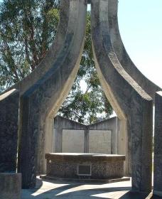 Inverell And District Bicentennial Memorial - Tweed Heads Accommodation 0
