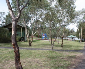 Lake Inverell Reserve - Tweed Heads Accommodation 1