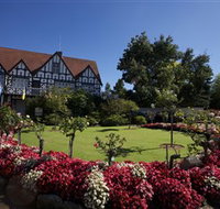 Cockington Green Gardens - Tweed Heads Accommodation