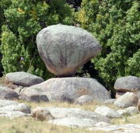 Balancing Rock - Tweed Heads Accommodation