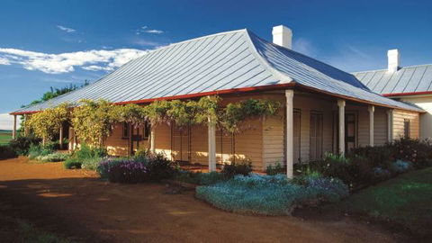 Cooma Cottage - Tweed Heads Accommodation 1