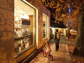 Matilda Bookshop - Tweed Heads Accommodation 2